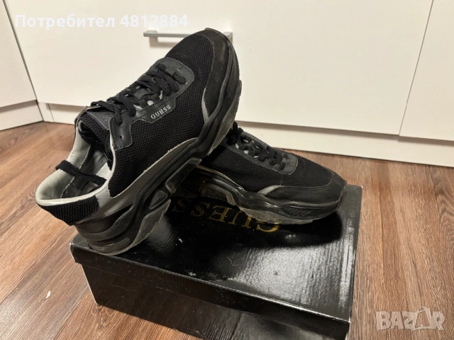 Продавам мъжки обувки Guess