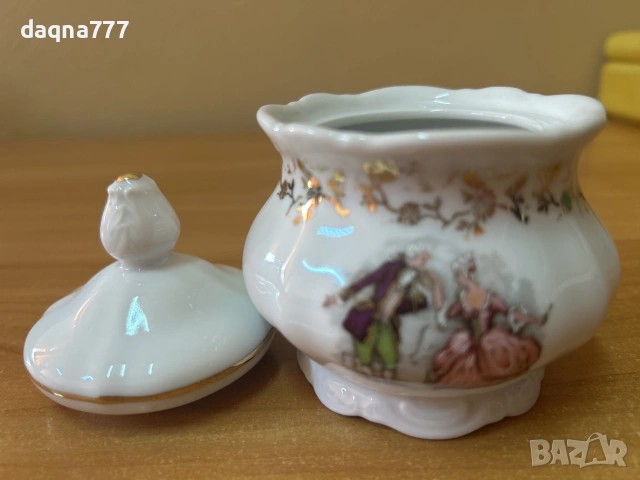 Винтидж порцеланова захарница Mitterteich Bavaria - романтичен мотив и златен кант, снимка 7 - Сервизи - 54983554