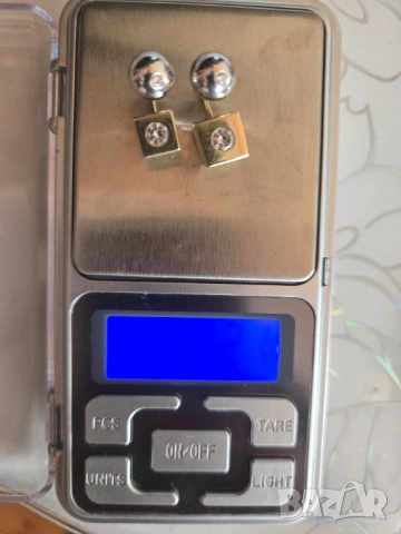 Продавам златни обици ,проба 585