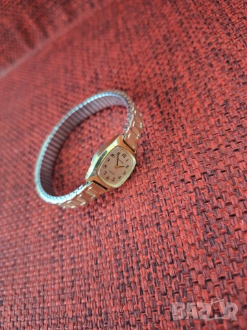 Позлатен дамки винтидж часовник GÜTHRA, снимка 8 - Дамски - 54014441