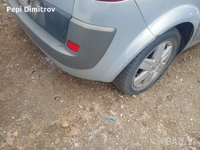 Задна броня за Renault Scenic II (2003-2009г.), снимка 2 - Части - 54085671