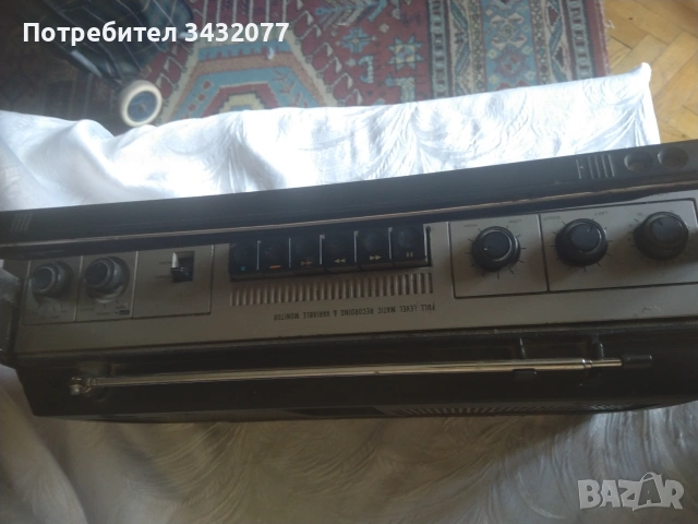 Радио касетофон Хитачи, снимка 2 - Радиокасетофони, транзистори - 55069893