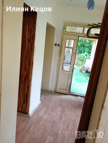 Продавам къща млада гвардия с двор, снимка 2 - Къщи - 55508706