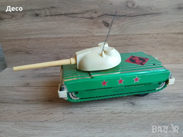 Стара ламаринена играчка USSR танк Norma.