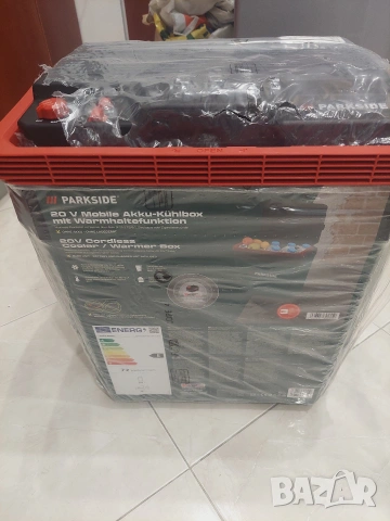 Чисто нова хладилна чанта Parkside 220V 12V 20V батерия, снимка 2 - Хладилни чанти - 55003639