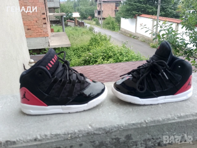 Jordan Max Aura, номер 25, перфектни, снимка 4 - Детски маратонки - 54777363