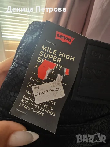 Дамски панталон Levi's , снимка 5 - Къси панталони и бермуди - 55642987