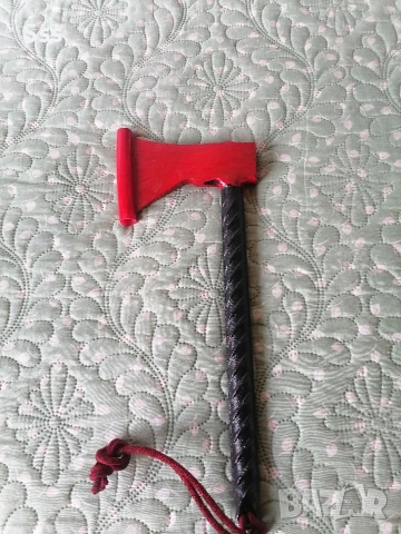 Брадва с метална дръжка 