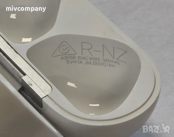 Слушалки Apple AirPods 4 , снимка 3 - Bluetooth слушалки - 55467412