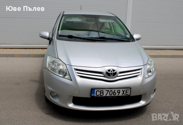 Toyota Auris II 1.6 (132 кс) + ГАЗОВ  ИНЖЕКЦИОН 2013 август, снимка 2 - Автомобили и джипове - 54730145