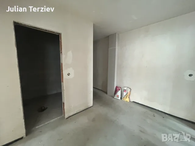 Тристаен апартамент до магазин Практикер-В. Търново, снимка 5 - Апартаменти - 55439701