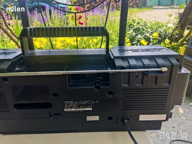 Радиокасетофон Sharp GF-330H, снимка 4 - Радиокасетофони, транзистори - 54789262