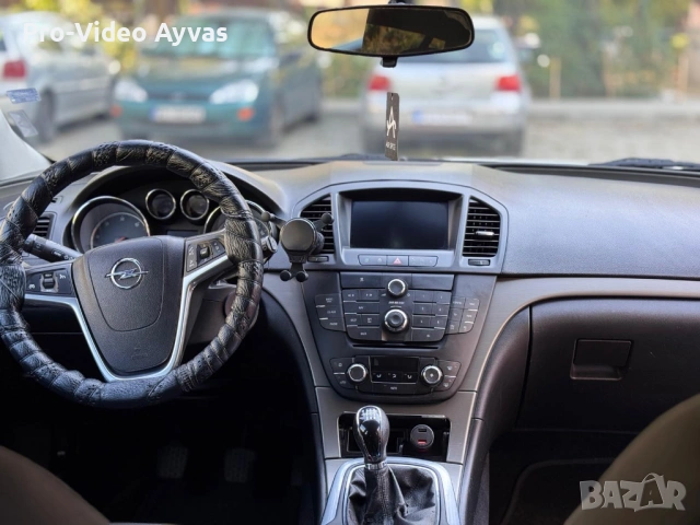 Opel Insignia , снимка 12 - Автомобили и джипове - 54727607