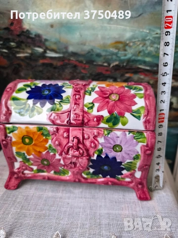 Кутия за бижута , снимка 6 - Антикварни и старинни предмети - 55243930