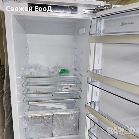 хладилник с фризер за вграждане ELECTROLUX, снимка 6 - Хладилници - 54452466