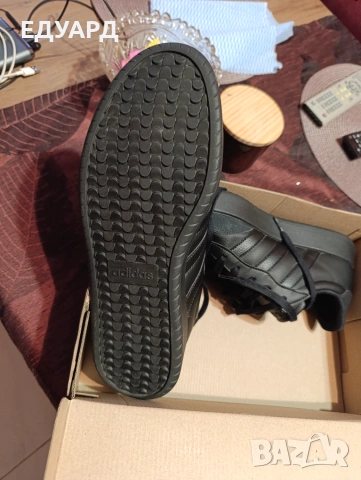 Продавам маратонки оригинал чиста кожа adidas barreda. , снимка 3 - Маратонки - 55186901