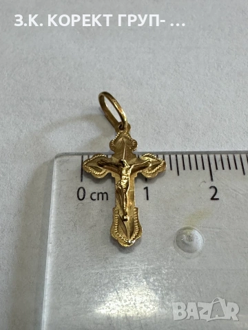 Златна висулка кръст – 14K, 0.81гр, снимка 5 - Колиета, медальони, синджири - 55104230