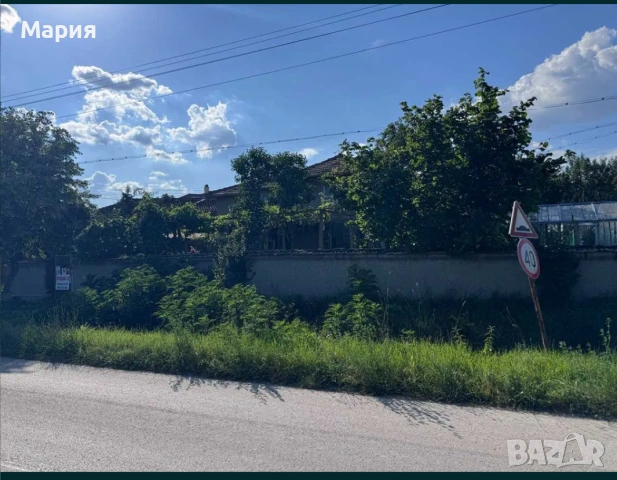 Двуетажна къща с гараж в кв. Бряг, снимка 4 - Къщи - 55082674