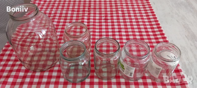 Стъклени буркани 