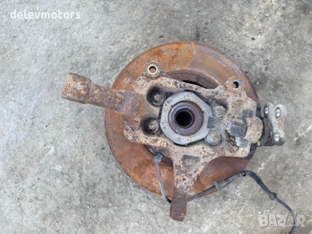 400155466R, 402026199R преден ляв шенкел с главина от Renault Trafic 3 1.6 dci двигател R9M415 121кс