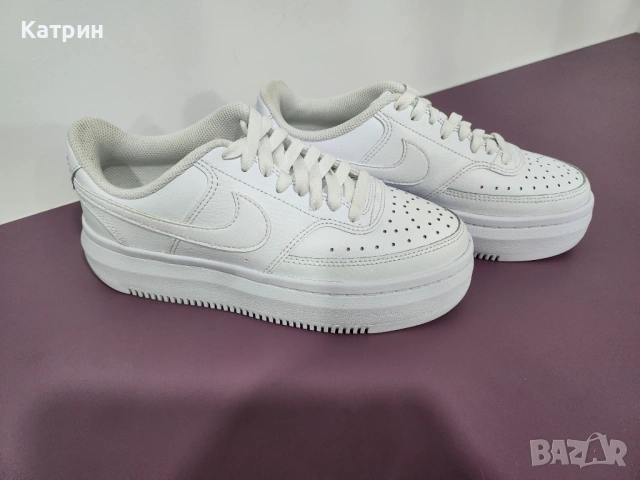 Бели Nike Court Vision Alta на платформа 38.5, снимка 2 - Маратонки - 54832362