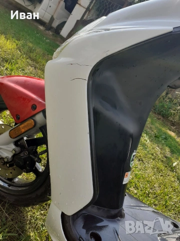 Продавам скутер Yamaha Aerox 2016 година с регистрация в перфектно техническо състояние но с външни , снимка 8 - Мотоциклети и мототехника - 55155987