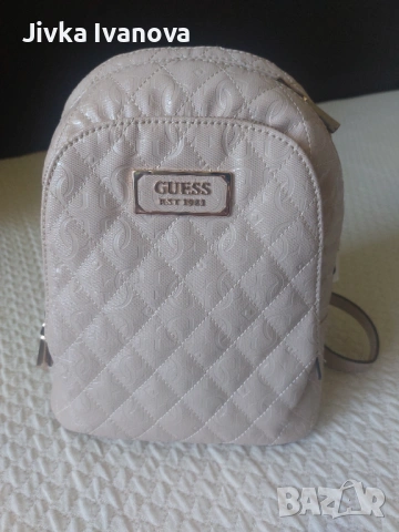 Оригинална раничка Guess 