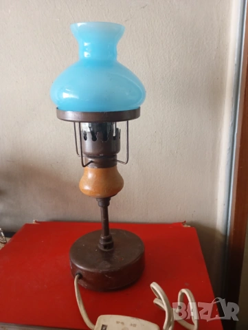 Винтидж настолна лампа