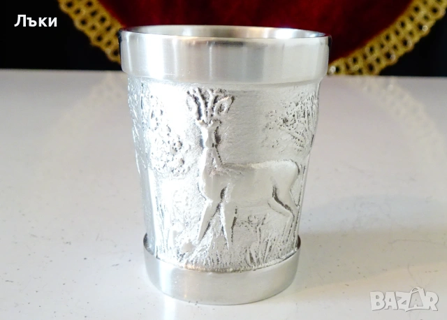 Калаена чаша за ракия с Елен,Кошута,Сърне. 