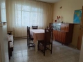 Просторен 4 стаен апартамент , снимка 2