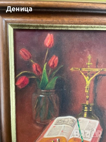 Маслена картина  Маслени бои и платно  Разтворена Библия, разпятие и съд  с червени лалета на червен, снимка 4 - Картини - 54073579