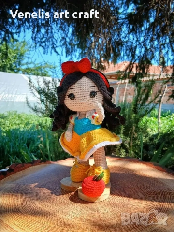 Снежанка / Snow White плетена кукла, снимка 4 - Колекции - 55158909