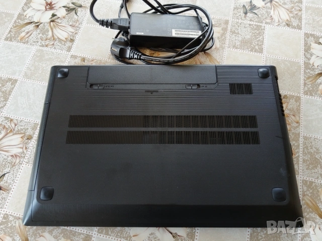 Лаптоп Lenovo IdeaPad G500, снимка 3 - Лаптопи за дома - 54942549