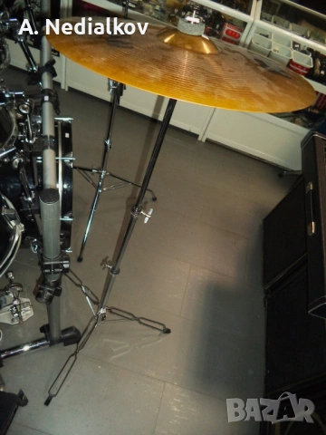 Sabian B8 crash 16" чинел и стойка, снимка 2 - Ударни инструменти - 54657632