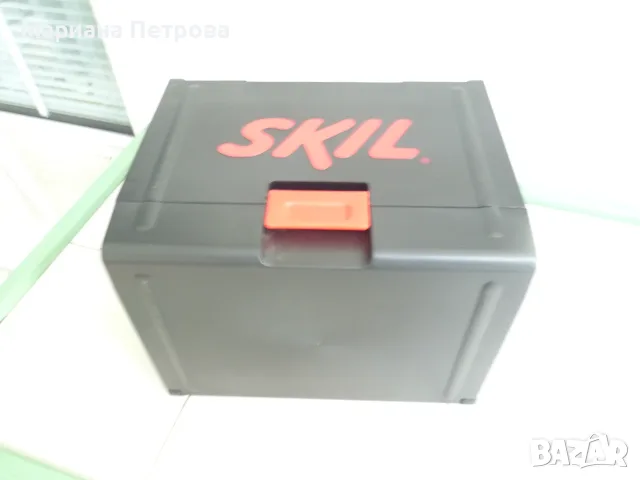Сгъваема кутия за инстроменти на фирма Skil, снимка 2 - Други инструменти - 55343571