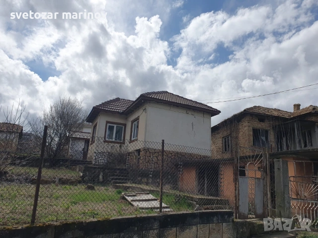 Къща в град Тервел до пазара, снимка 2 - Къщи - 54005928