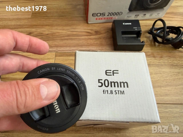 Canon EOS 2000D+Обектив 18-55+Обектив 50mm f/1.8 STM/Пълен комплект, снимка 6 - Фотоапарати - 54596770