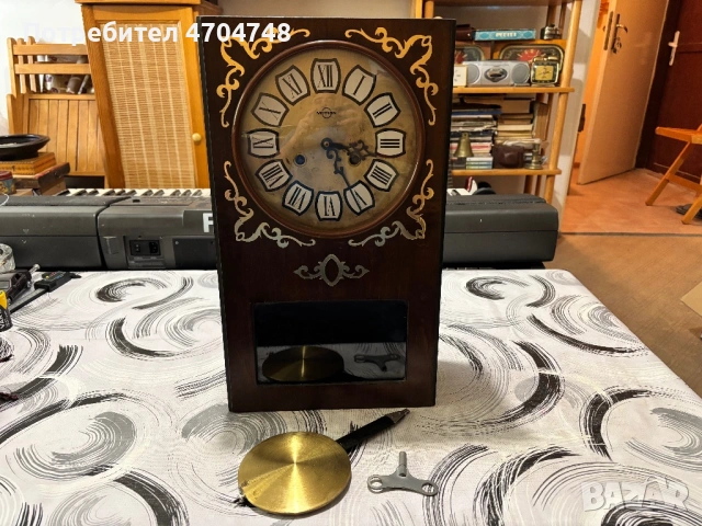 Стенен часовник Meteon