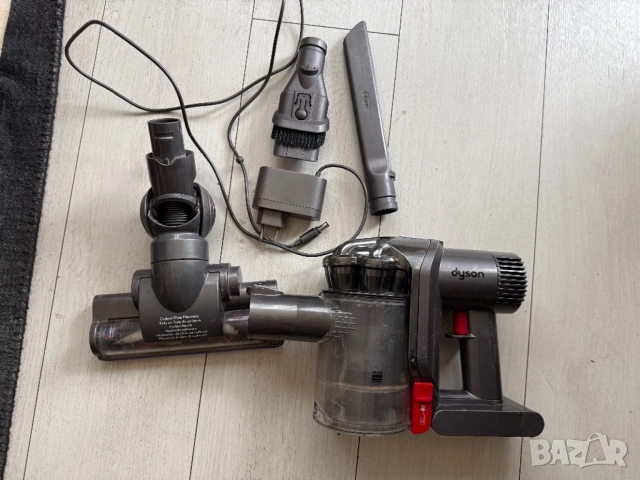 Прахосмукачка DYSON DC45 , снимка 2 - Прахосмукачки - 54490654