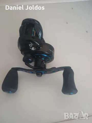 ЧИСТО НОВА макара Abu Garcia REVO 4 Inshore (REV04 INS-L) - Лява ръка + Влакно , снимка 4 - Макари - 55571292