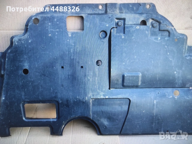 кора под двигател Тойота Аурис2, снимка 2 - Части - 54353434
