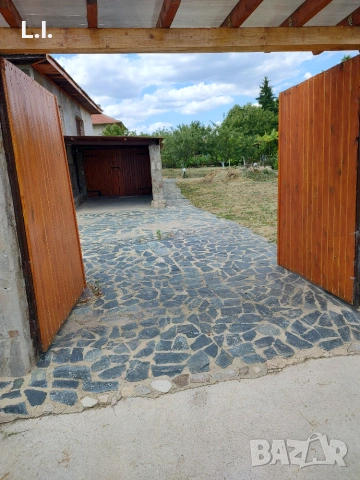 Два съедини имота Къща и Магазин , снимка 11 - Къщи - 49793989