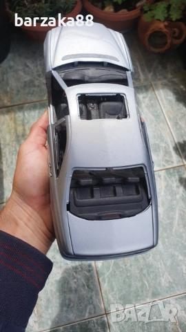 Mercedes Benz 1:18 и Ford Sierra 1:25, снимка 6 - Колекции - 54539252