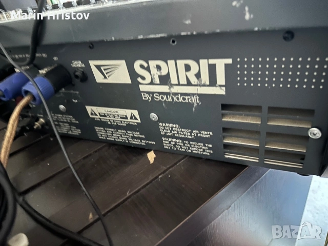 Миксер с усилвател SoundCraft SPIRIT 2x400v, снимка 5 - Ресийвъри, усилватели, смесителни пултове - 54948247