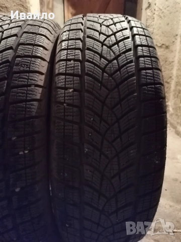 Продавам 4 броя Зимни гуми 215.60.17 на 1 сезон дот 2019 Goodyear , снимка 2 - Гуми и джанти - 54086226