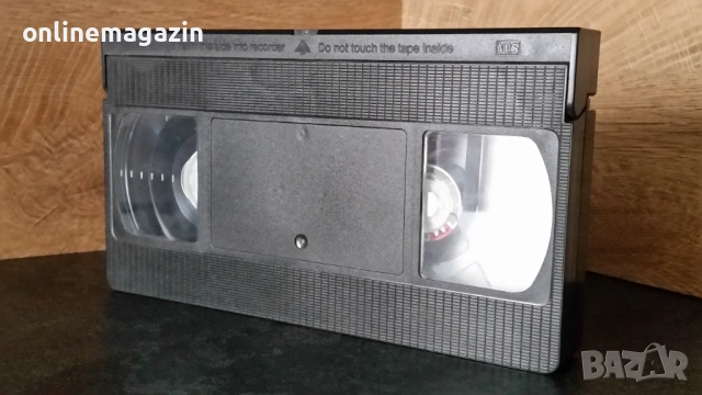 Видеокасета Кръвожадната  Маска ( ZIPPERFACE ) VHS, снимка 7 - Други жанрове - 54014961