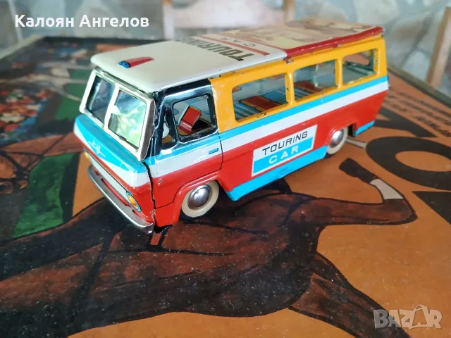 Стар ретро Японски автобус