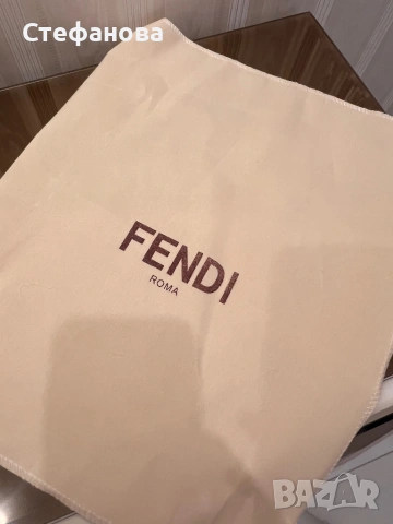 Дамска Чанта Fendi , снимка 5 - Чанти - 54493487