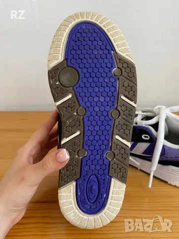 Маратонки Adidas 2000 36, снимка 5 - Маратонки - 55410828
