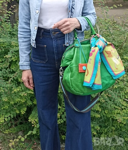 Дамски шал Gucci, снимка 10 - Шалове - 54571951